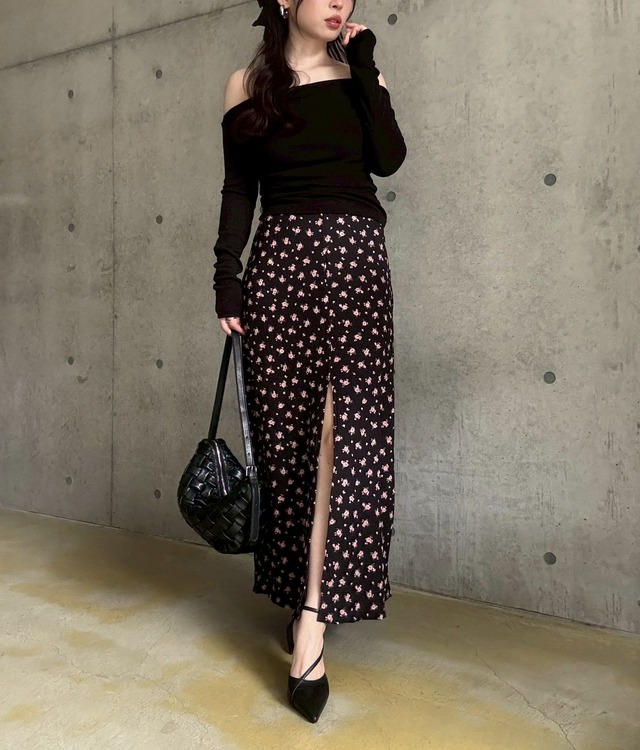 【4/4 21:00〜】小花柄ストレッチロングスカート【ブラック】