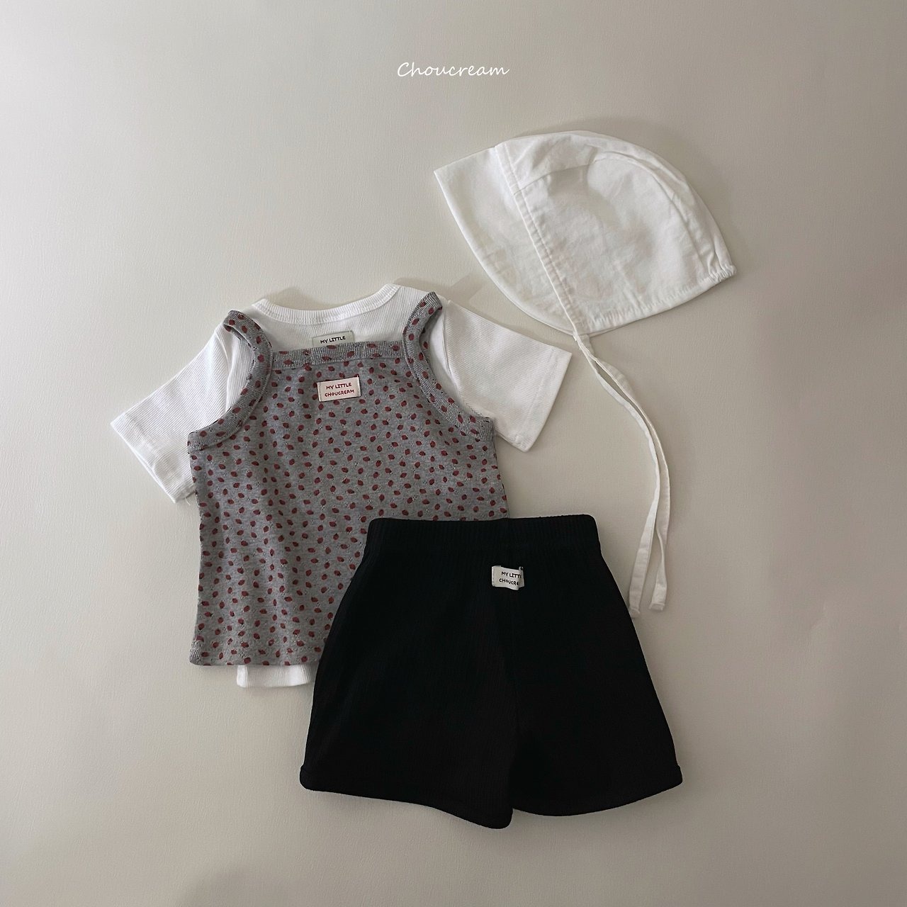 [choucream] Strawberry Sleeveless Tee / [슈크림] 딸기나시티