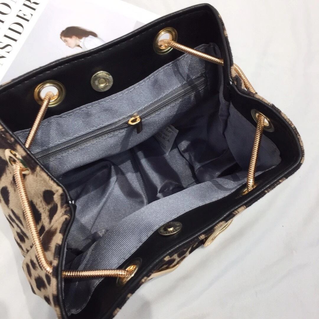 レオパードバケットバッグ