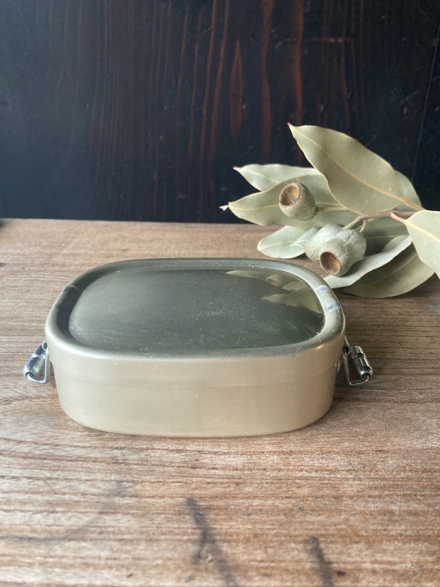 レトロなアルミの弁当箱