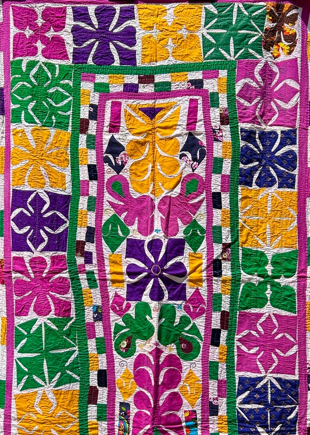 APPLIQUE RALLI QUILT_006