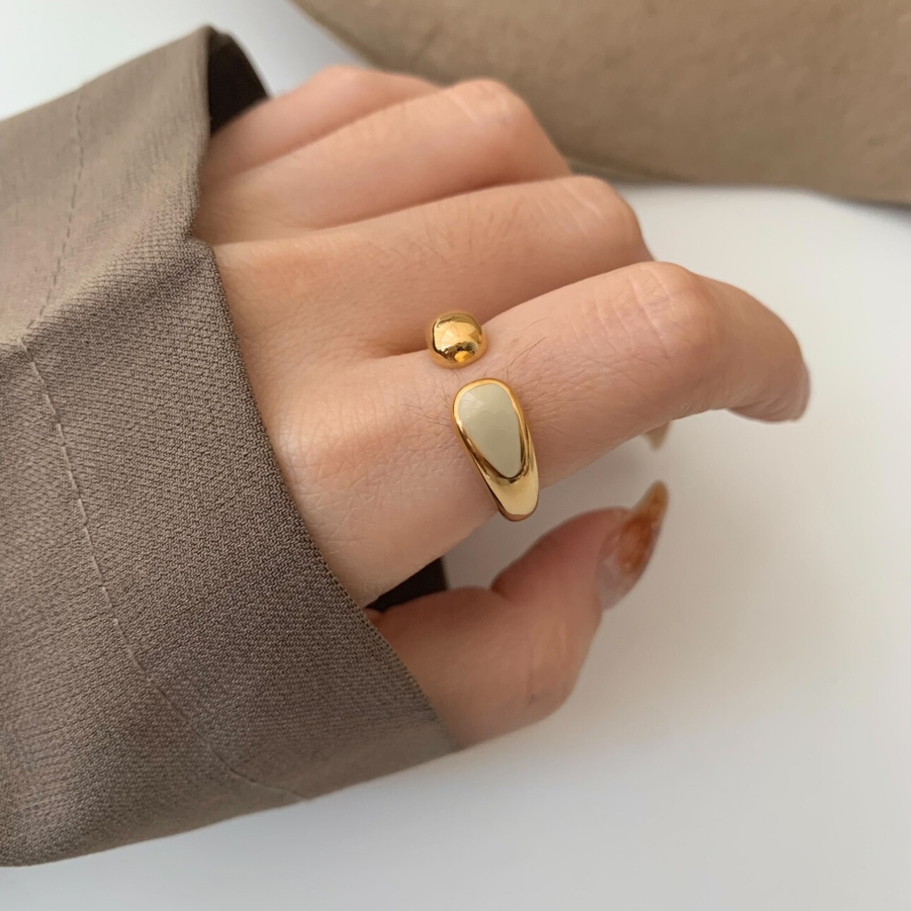 Drop Open Ring T6019