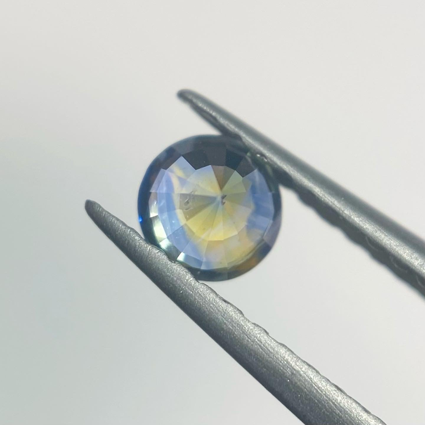 水面に月光　サファイア