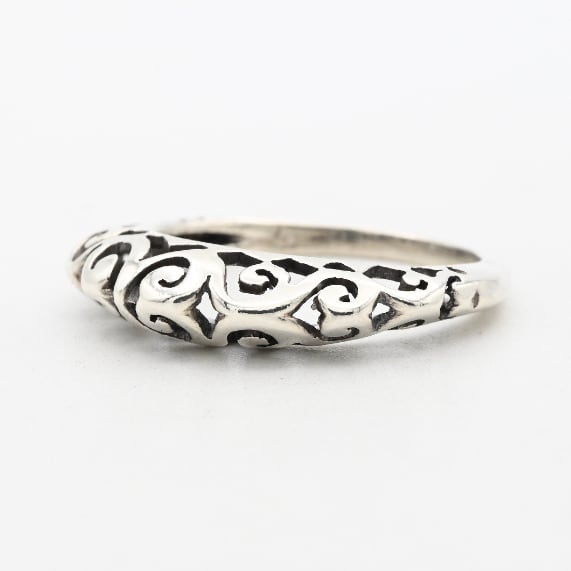 Cutting Out Ivy Design Top Accent Ring #15.5 / Denmark