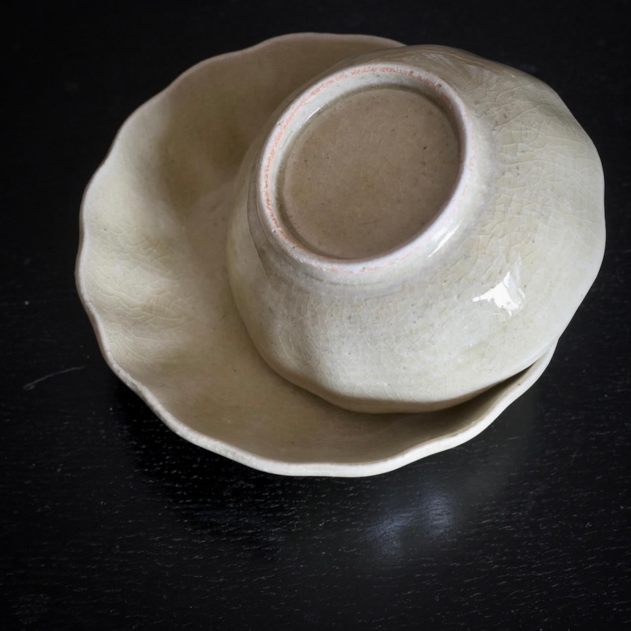 たくまポタリー 4寸鉢ひらひら鉢 灰釉