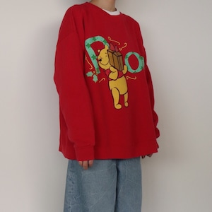 【USED】Winnie‐the‐Pooh Gift Sweat / Red