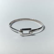 SQUARE TOP BANGLE