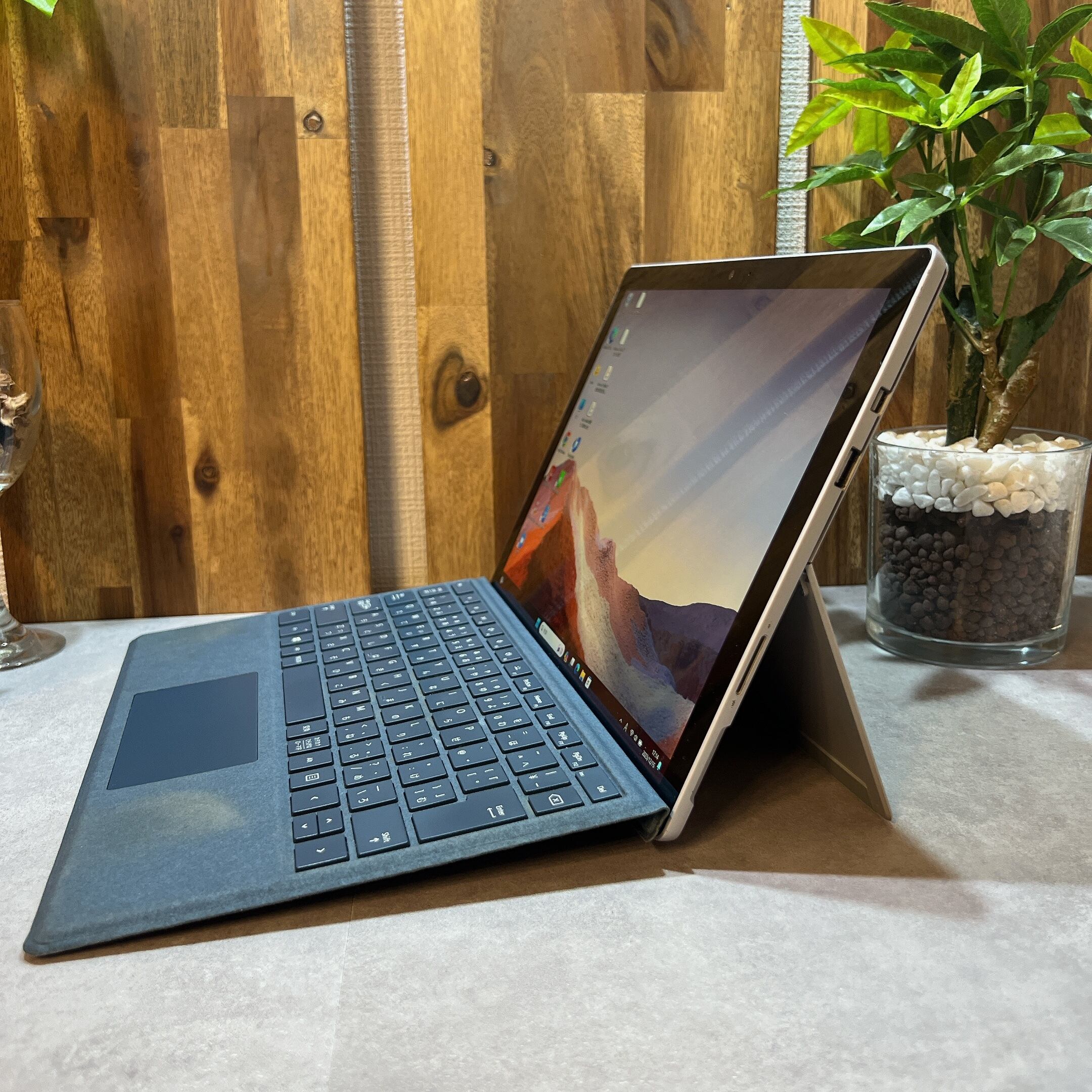 Surface Pro 5 LTE☘i5第7世代☘SSD256GB☘メモリ8GB - www.stedile.com.br