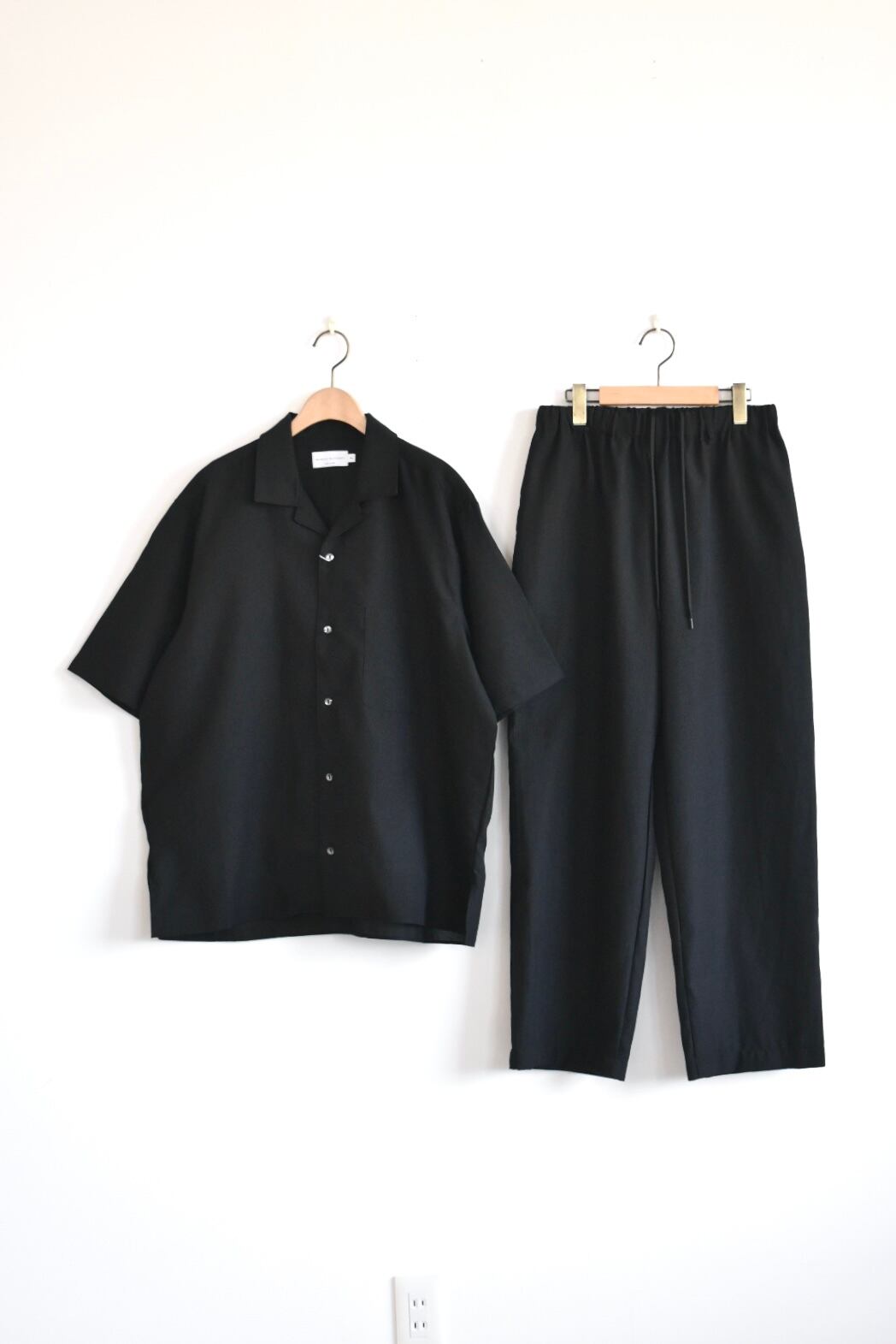 MANUAL ALPHABET | RICH BUCHER S/S OPEN COLLAR SHIRT | HUMMING ROOM