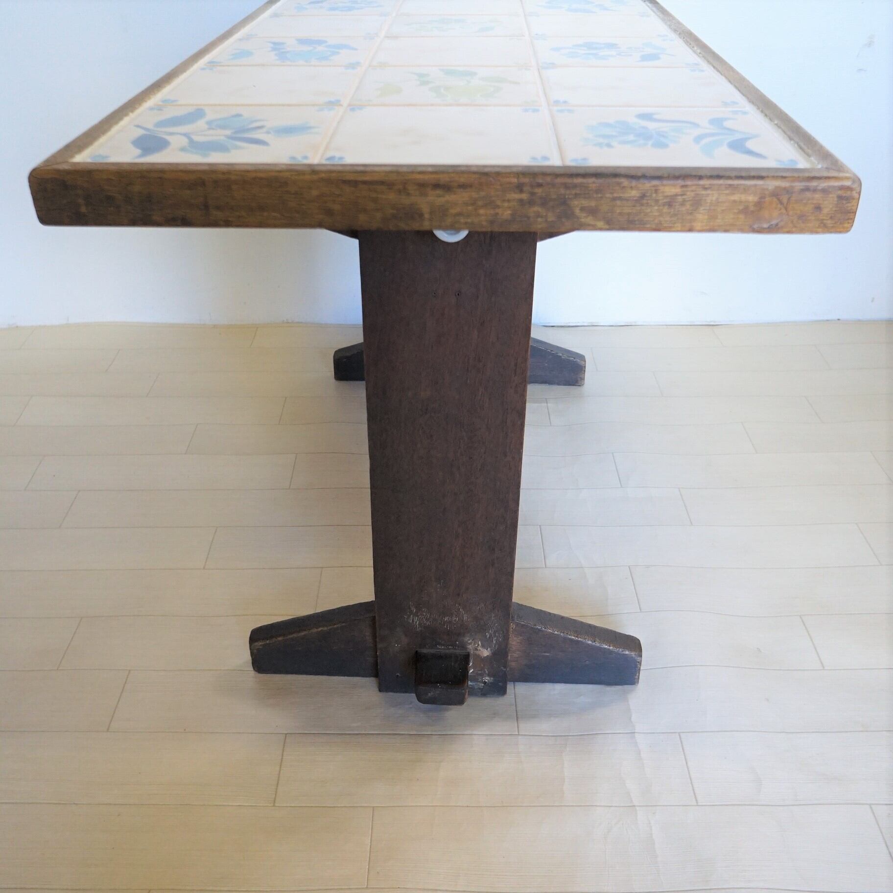 ふるはうす タイルテーブル（大） | 純喫茶家具の村田商會