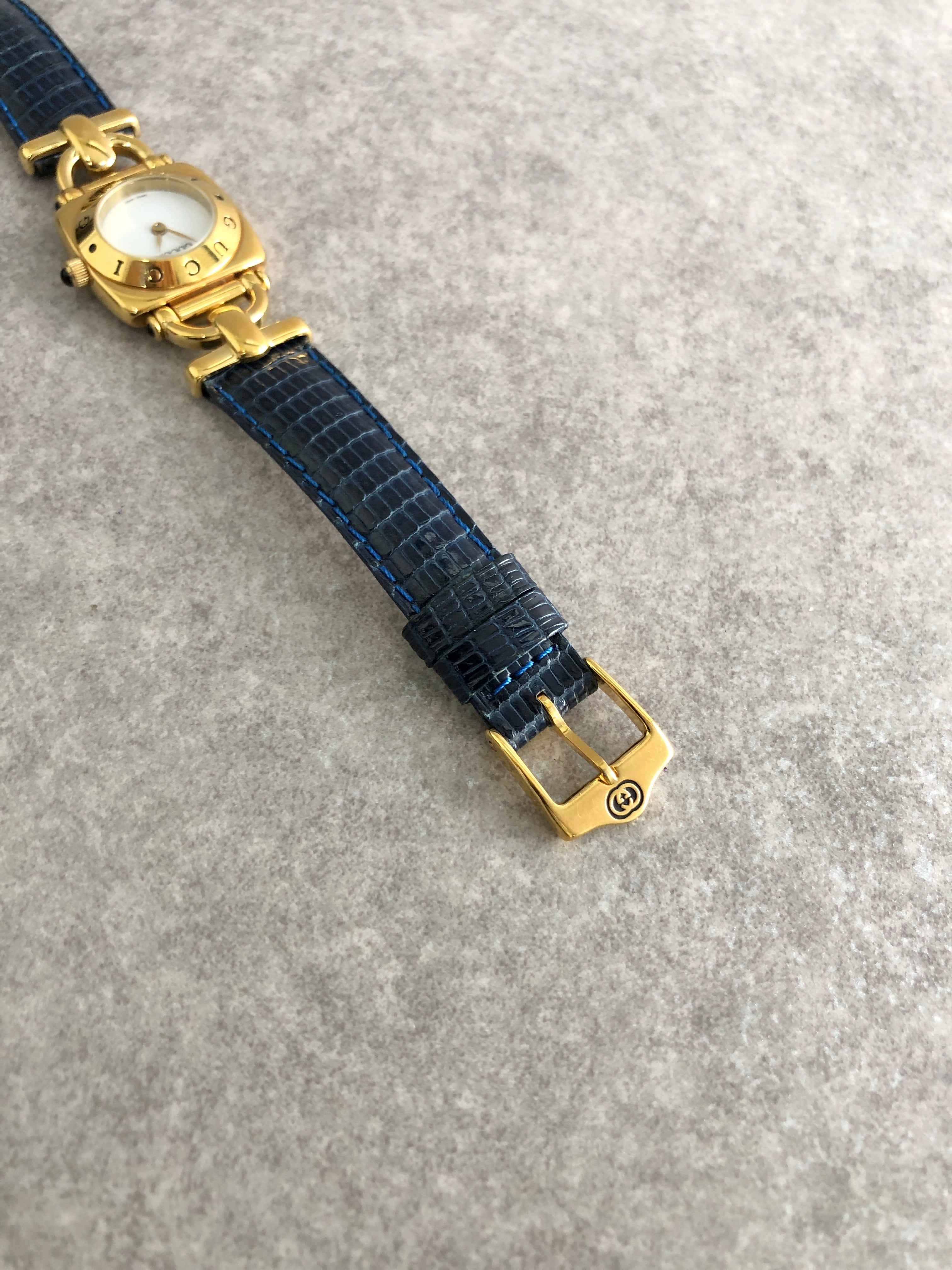GUCCI グッチ 腕時計 ゴールド×ブルー ホースビット レザー ロゴ