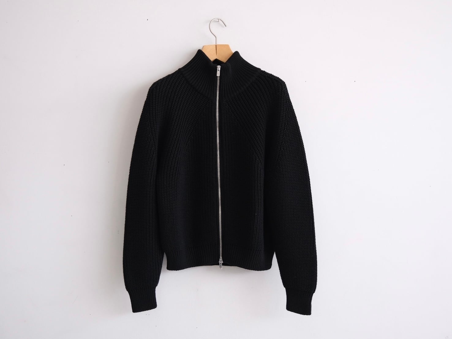 22AW BATONER バトナーSOLID WOOL RIB CARDIGAN 10060951_651f59f9e13b7.jpg