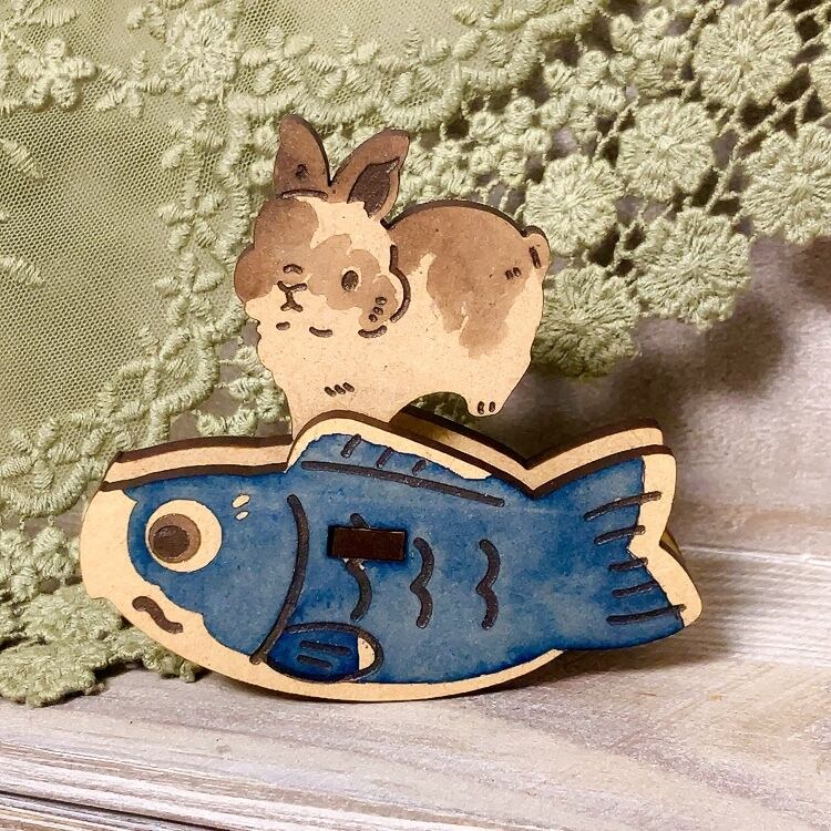 ゆらゆらする置物　こいのぼりとうさぎさん