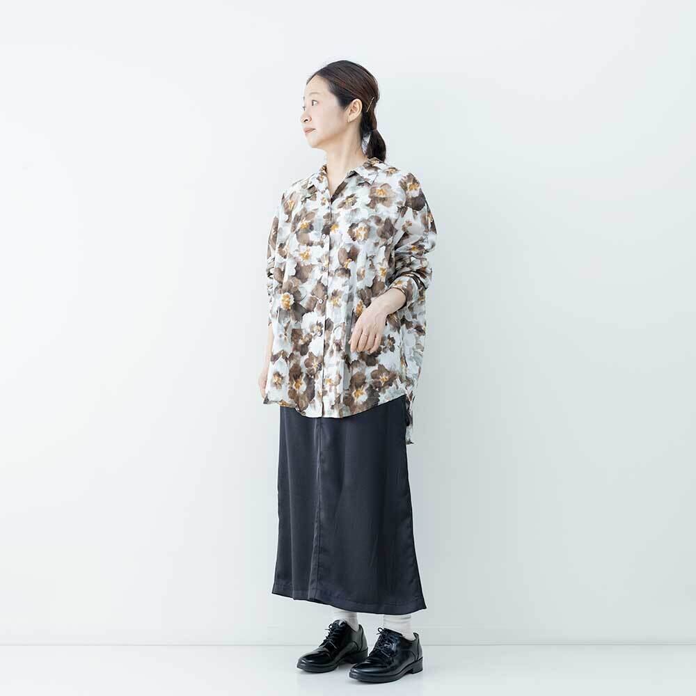 mizuiro ind スモーキーフラワープリントワイドシャツ