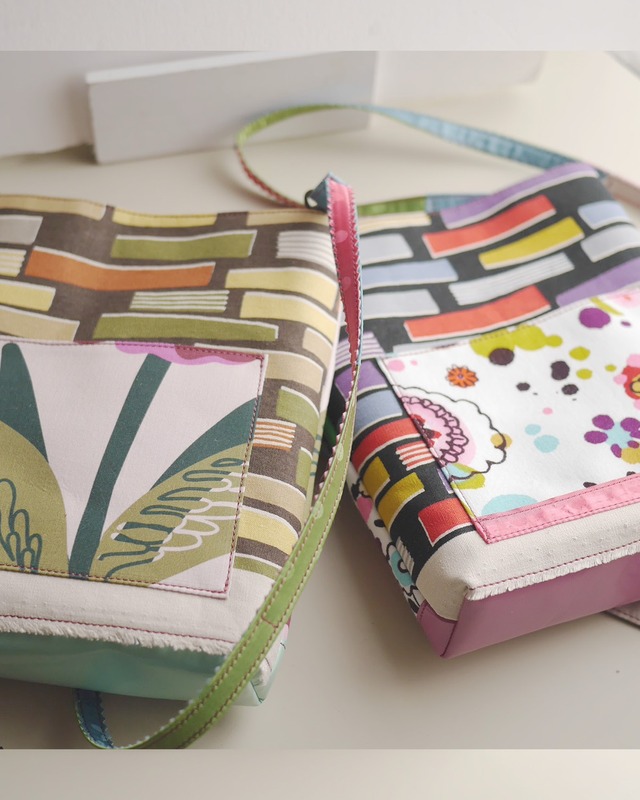 No.242749マチMINIスマートショルダー（POPペイントフラワー）