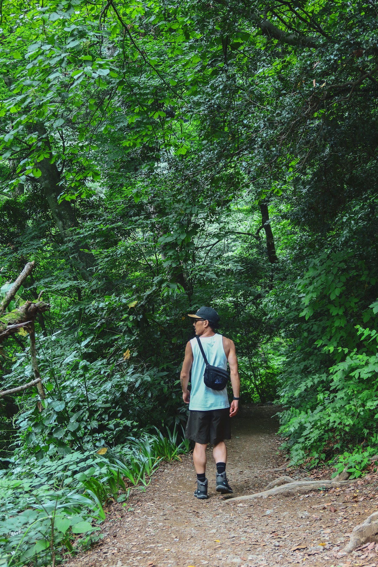 LOGO PATCH TankTop [WHITE/BLACK]