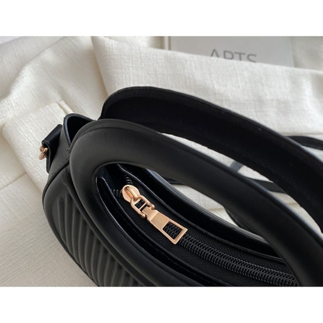 半円型 ハンドル ショルダーバッグ 90011