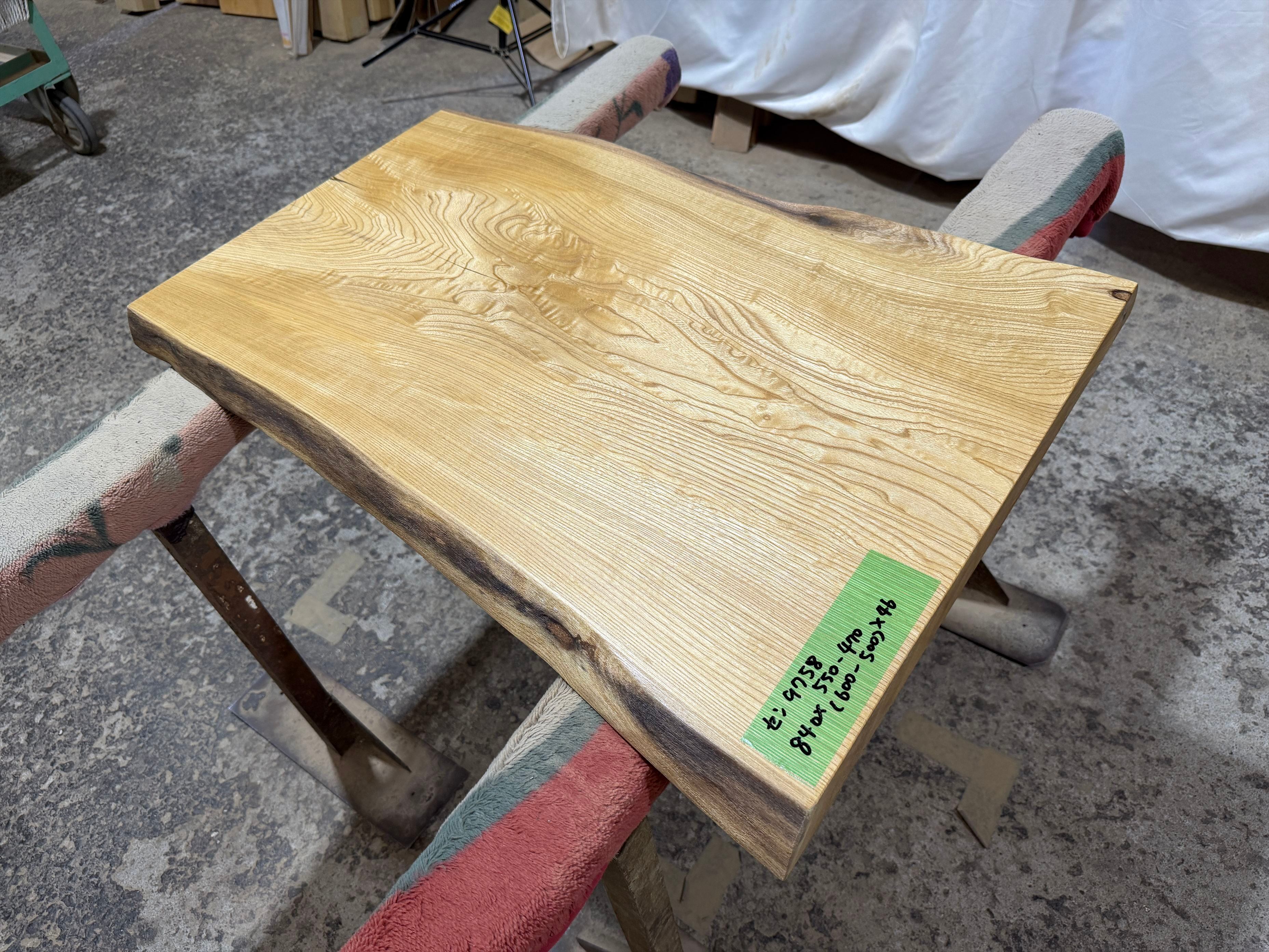 セン9758 一枚板無垢 乾燥材 840x550-470x46mm カウンター ローテーブル センターテーブル テーブル