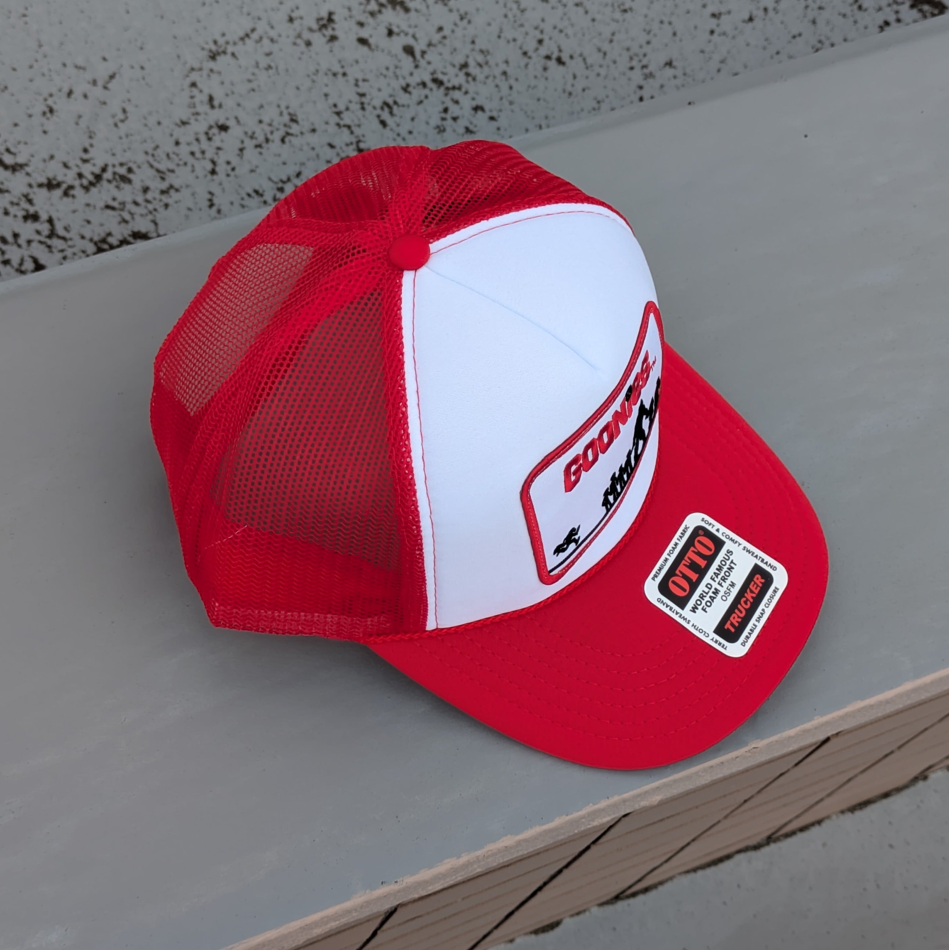 【 OTTO CAP オットーキャップ 】 『 The Goonies グーニーズ 』 トラッカーキャップ/ メッシュキャップ / RED 〚アメリカン雑貨 アメトイ〛