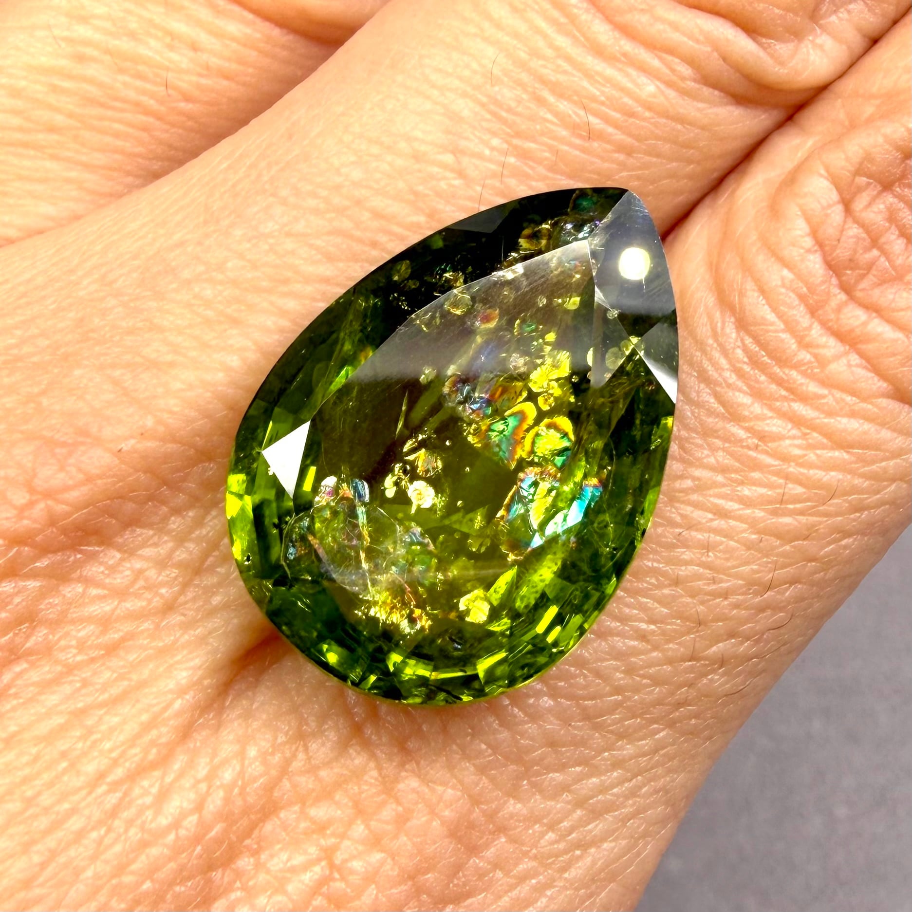 【新春セール①③】シンデレラアクアマリン＆ペリドット・ガーネット 2.30ct 7.26×13.72ブラジル産シンデレラアクアマリンN91 | Maiko's