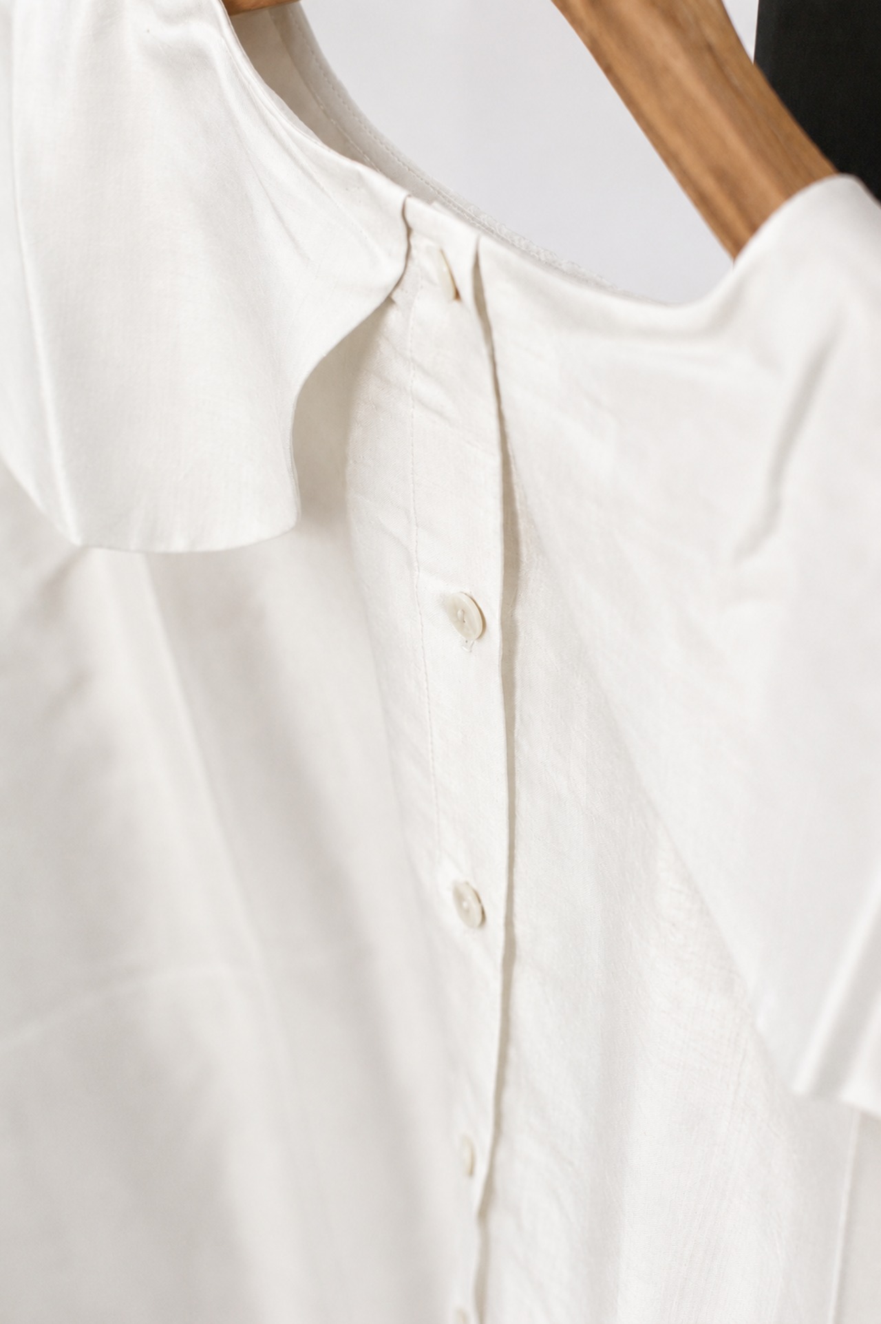【BUNON】 Round Collar Blouse / B.White