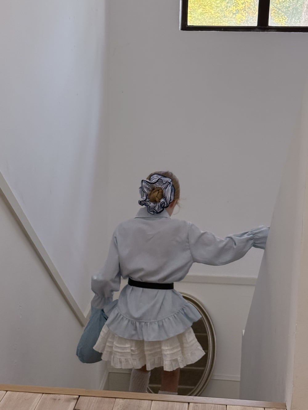 ベルト付きハート刺繍シャツ