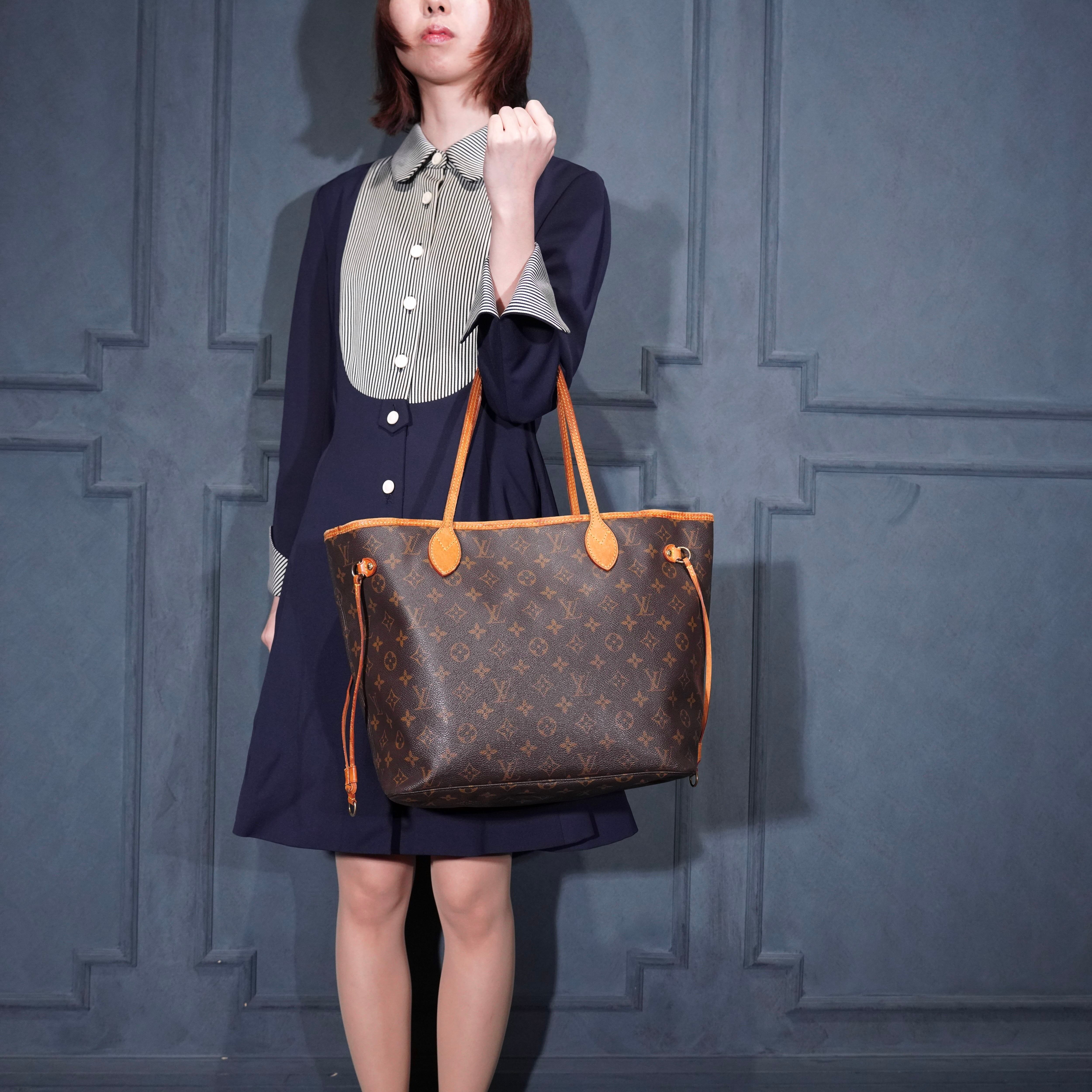 LOUIS VITTON M41177 AR3057 MONOGRAM PATTERNED TOTE BAG/ルイ