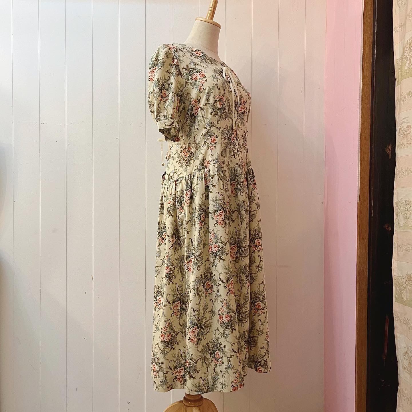 high laced shoes ribbon rose one-piece