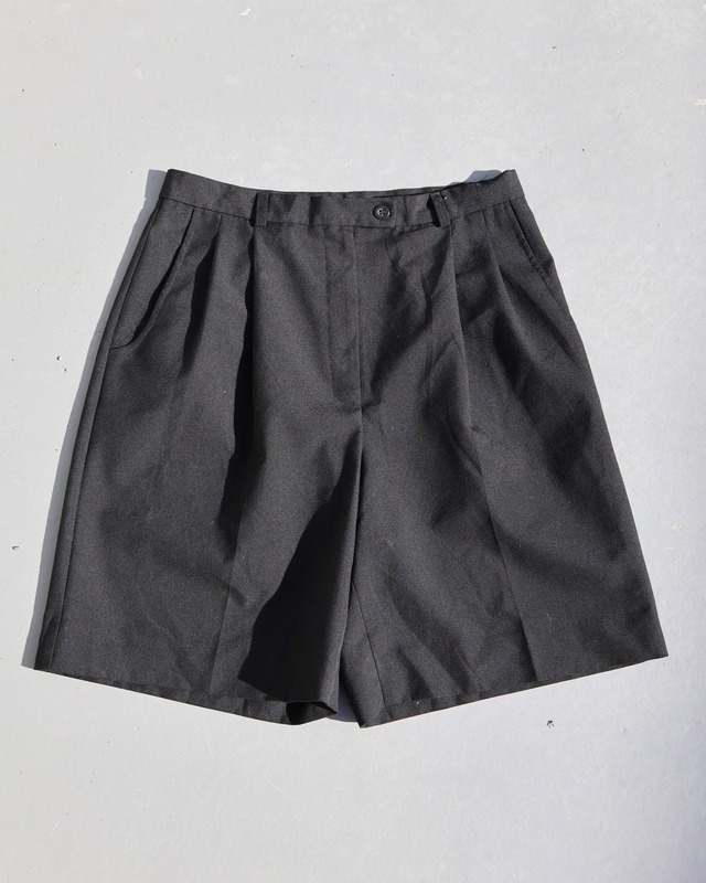 Short length zip-up blouson