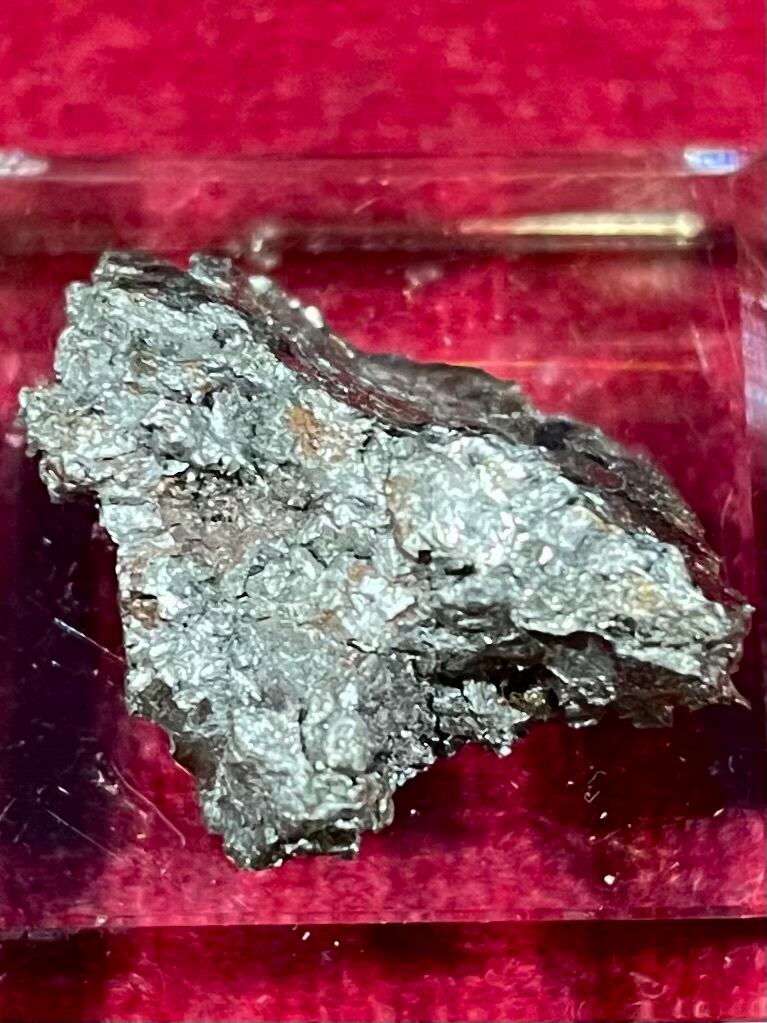 4) 日本人の「心」に寄り添う御守り・奥出雲「玉鋼(タマハガネ)」1級B原石