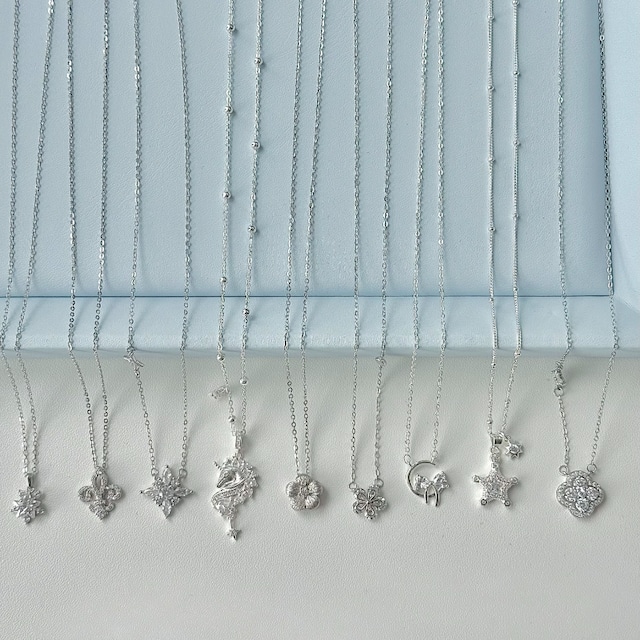 Lolaシルバー雪と星のネックレス