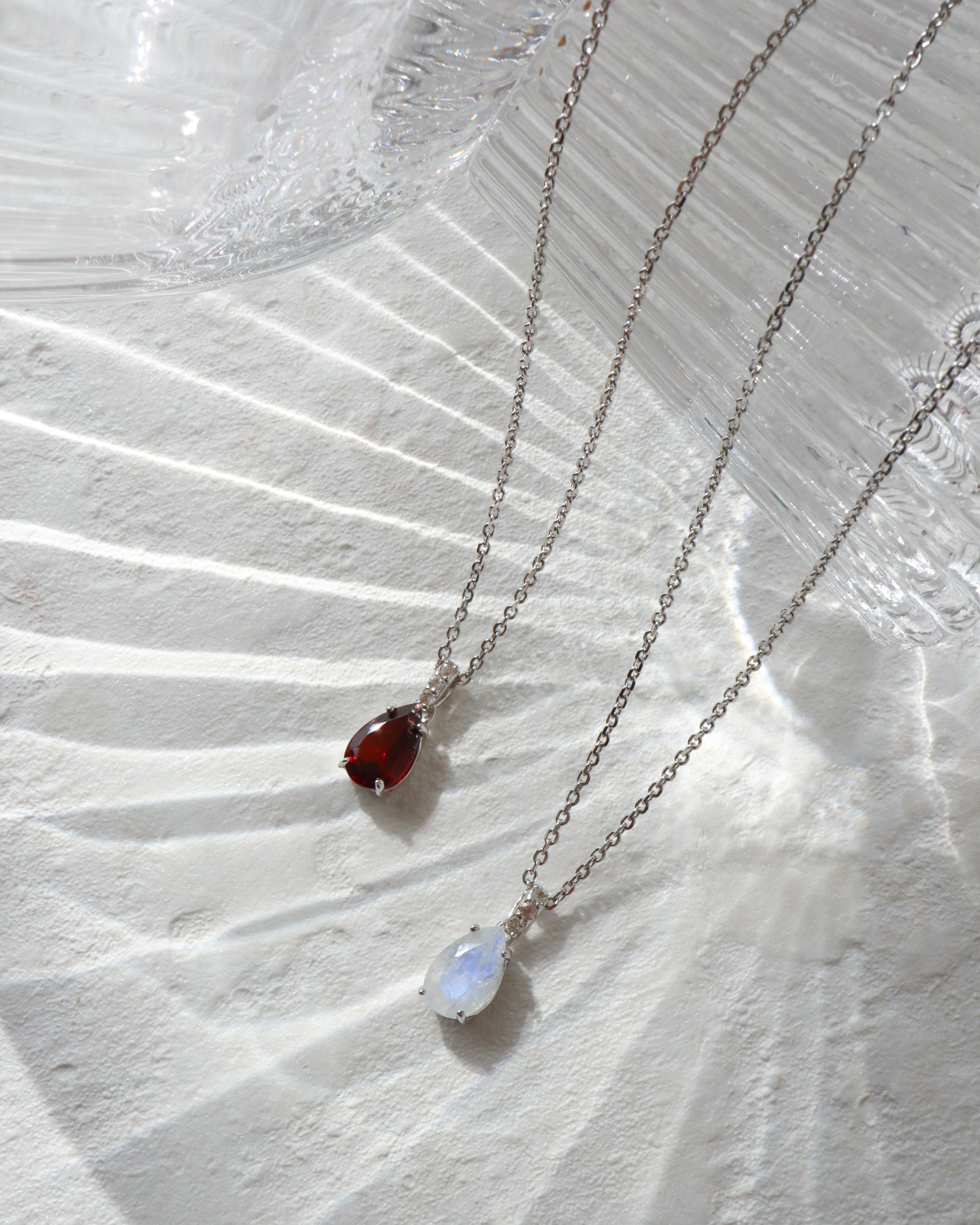 レインボームーンストーン ペアシェイプNecklace | ＜天然石ジュエリー