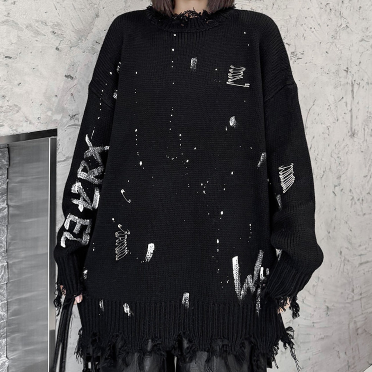 Letter print distressed knit (ME429)