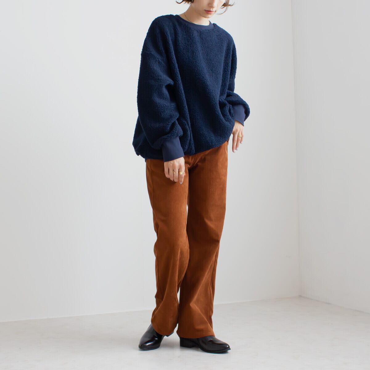 大人コーデにフィットする秋カラーパンツ☆】コーデュロイ