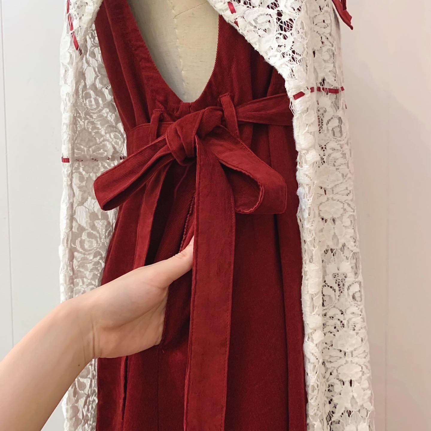 original : landmark jumper skirt / red × white