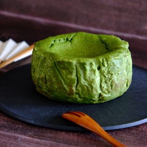 【ゴールデンウィーク限定商品】オーガニック抹茶のバスクチーズケーキ 12㎝