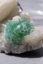 ディスコアポフィライト – グリーンアポフィライト「煌めきの森」Disco Apophyllite – Green ◇ 天然石・鉱物・パワーストーン・原石 | st00361