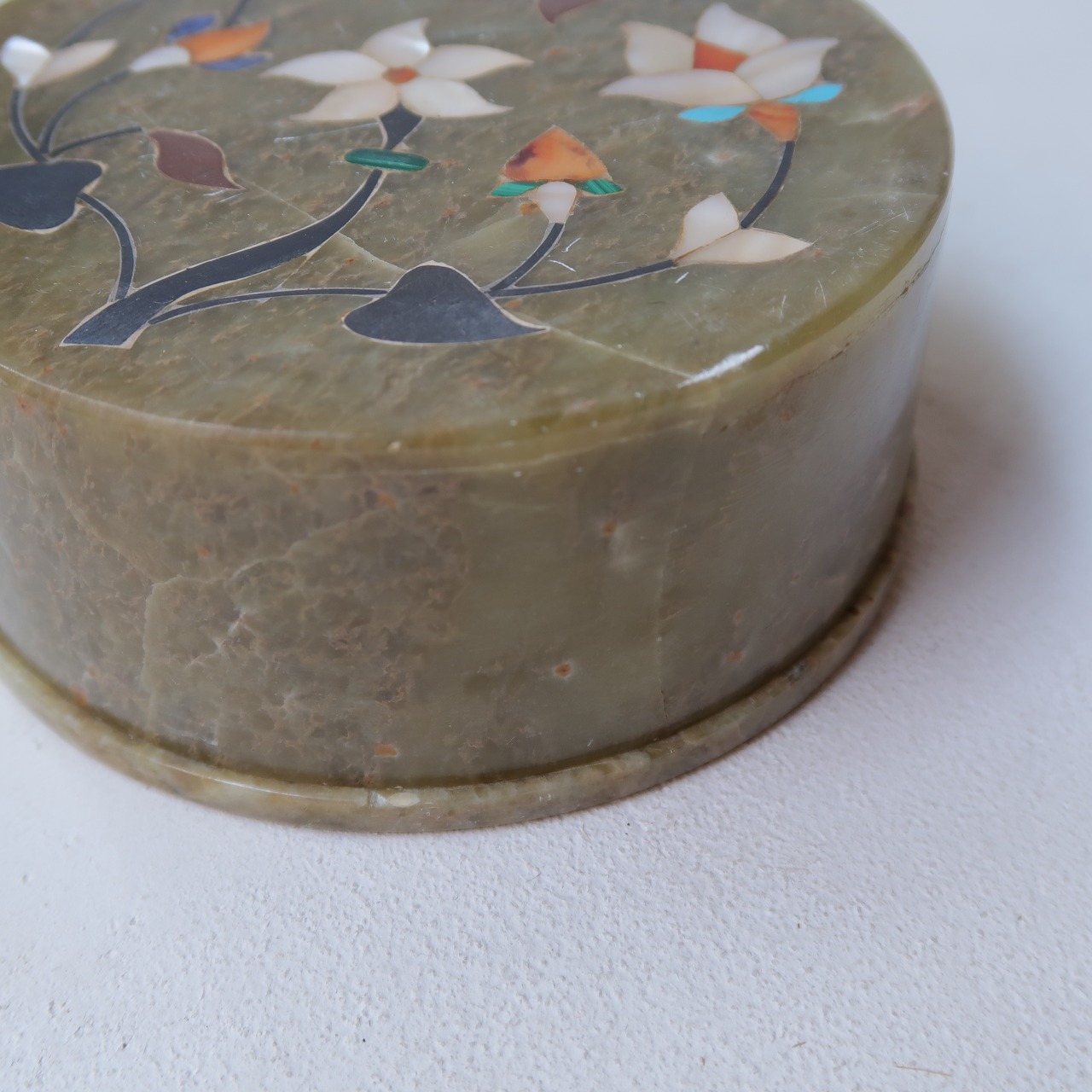 丸いお花のジュエリーボックス