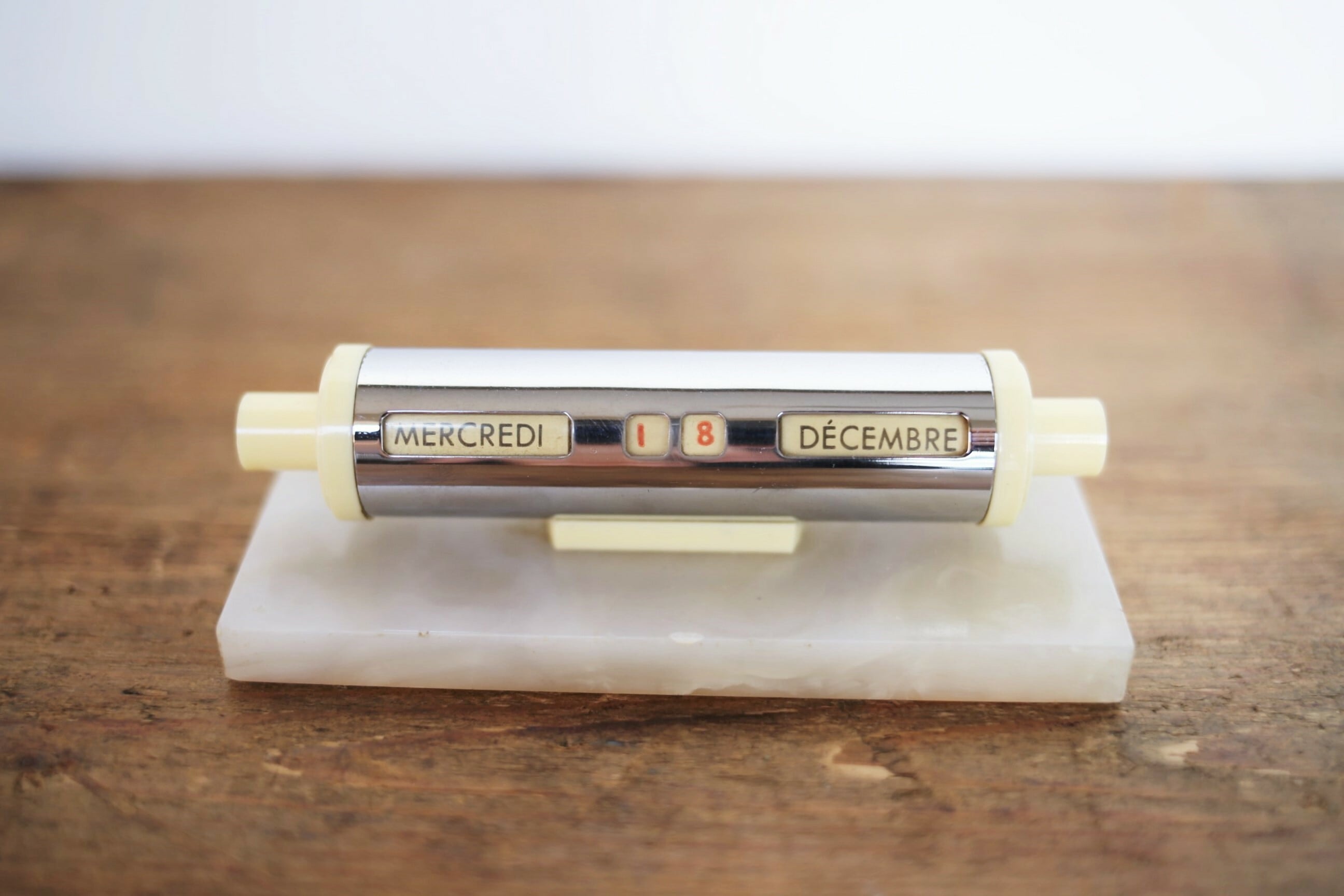 フランス アンティーク ヴィンテージ 万年卓上カレンダー 白 大理石