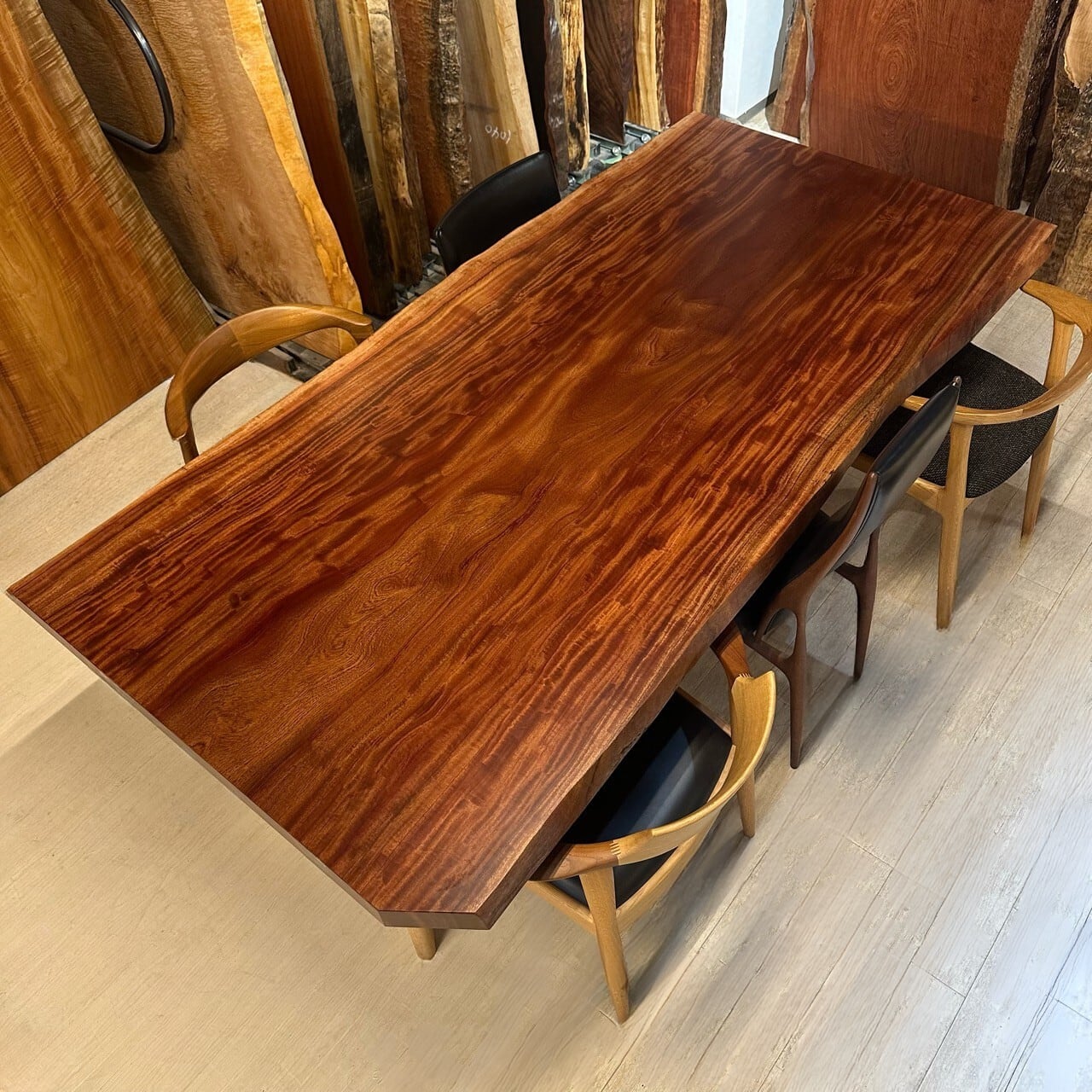 マホガニー ダイニングテーブル | 千年家具 - 一枚板 テーブル専門店