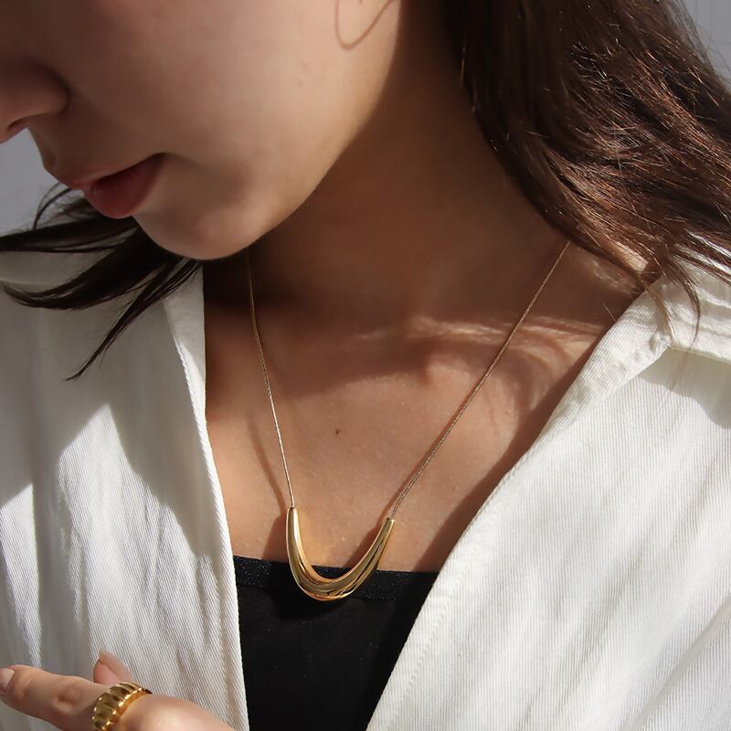 クロネコゆうパケット送料無料】ネックレス スネークチェーン U字  