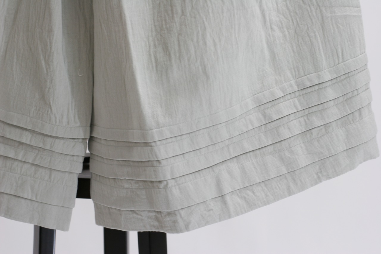 【ROBE de PEAU】Wide tuck culottes（RS018）
