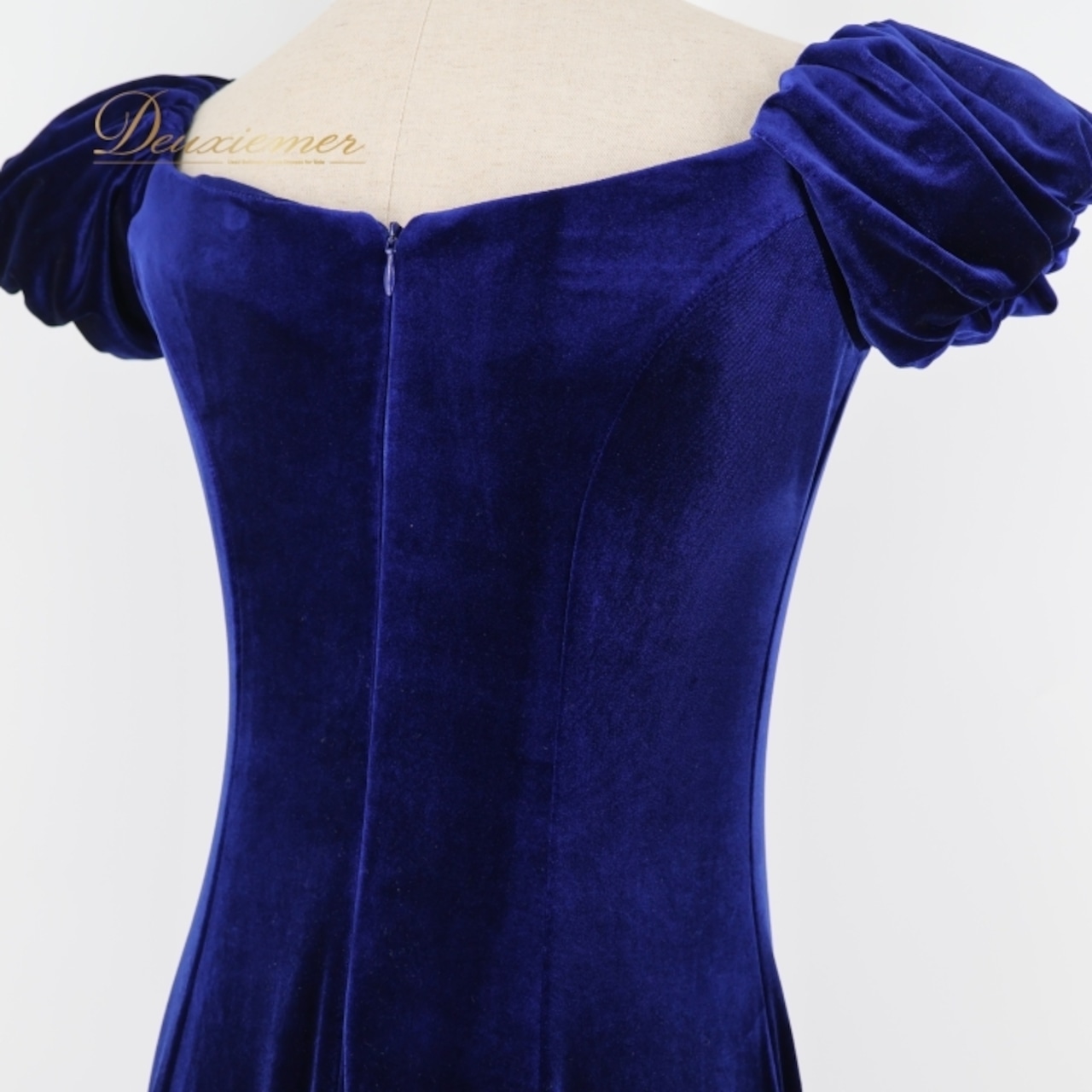 フラダンス 衣装 ワンピース ドレス uino! ブルー系 ハワイ製 ベロア生地 ワンカラー 無地 シンプル 光沢感 高級感 上品 豪華 綺麗 大人 かわいい ベロア 深いブルー ハワイアン アロハ フラ ダンス レッスン 練習