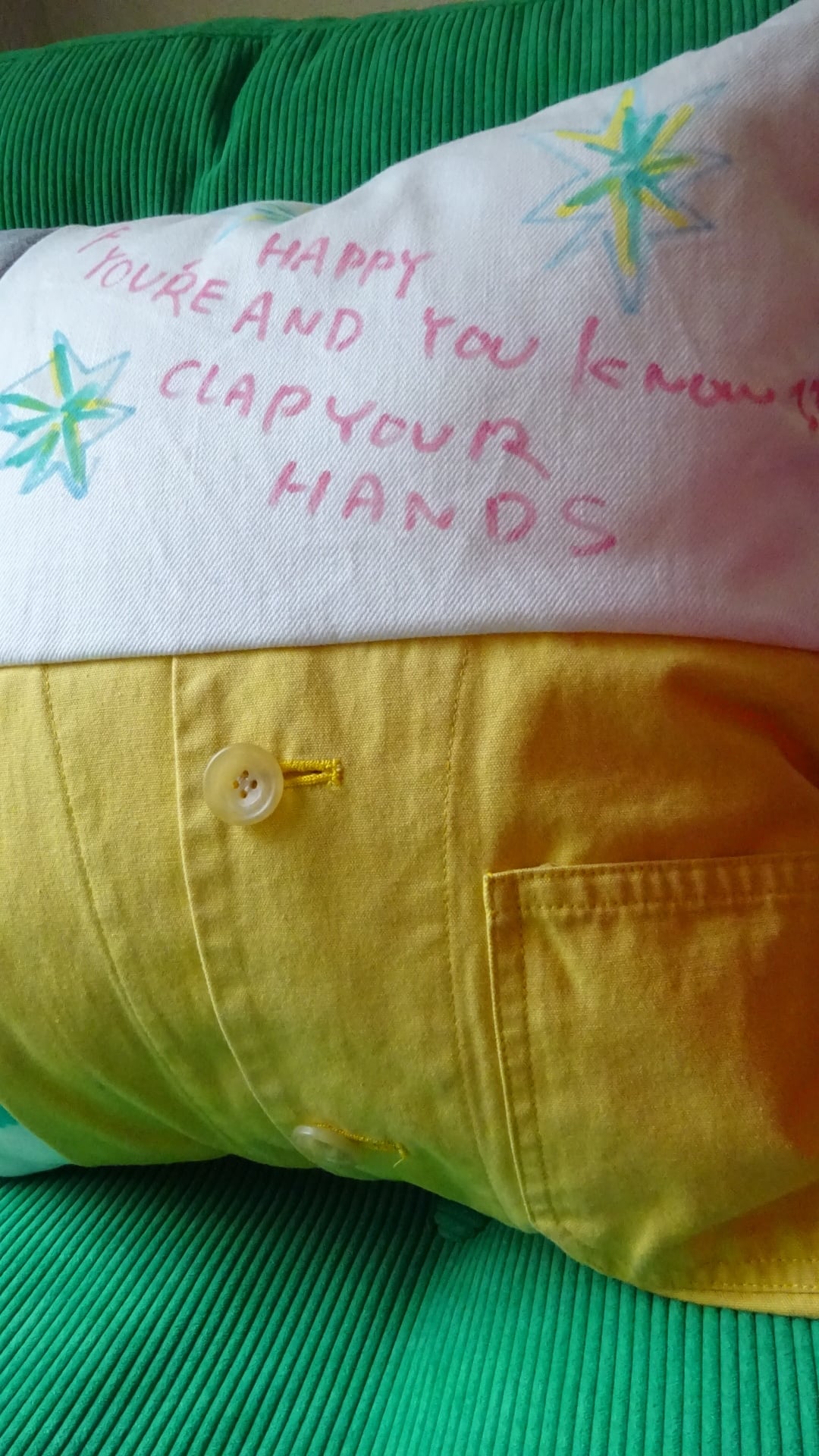 Pemake cushion hand clap