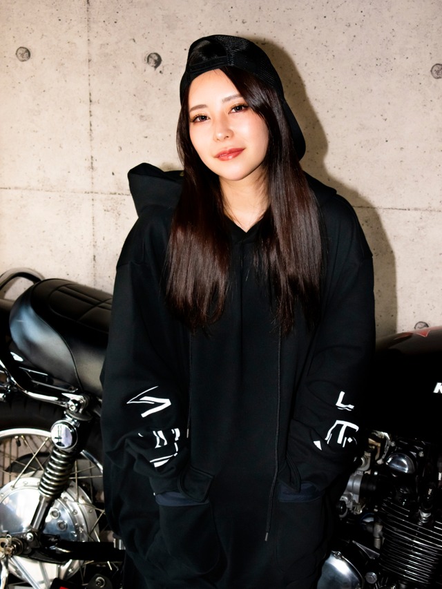 【DEVAVO】Pull Hoodie