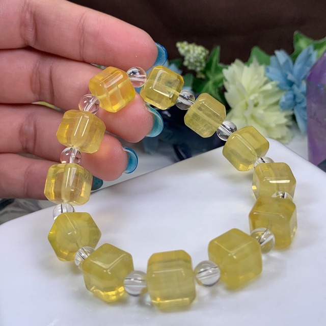 2.イエローフローライト☆キューブ ブレスレット
