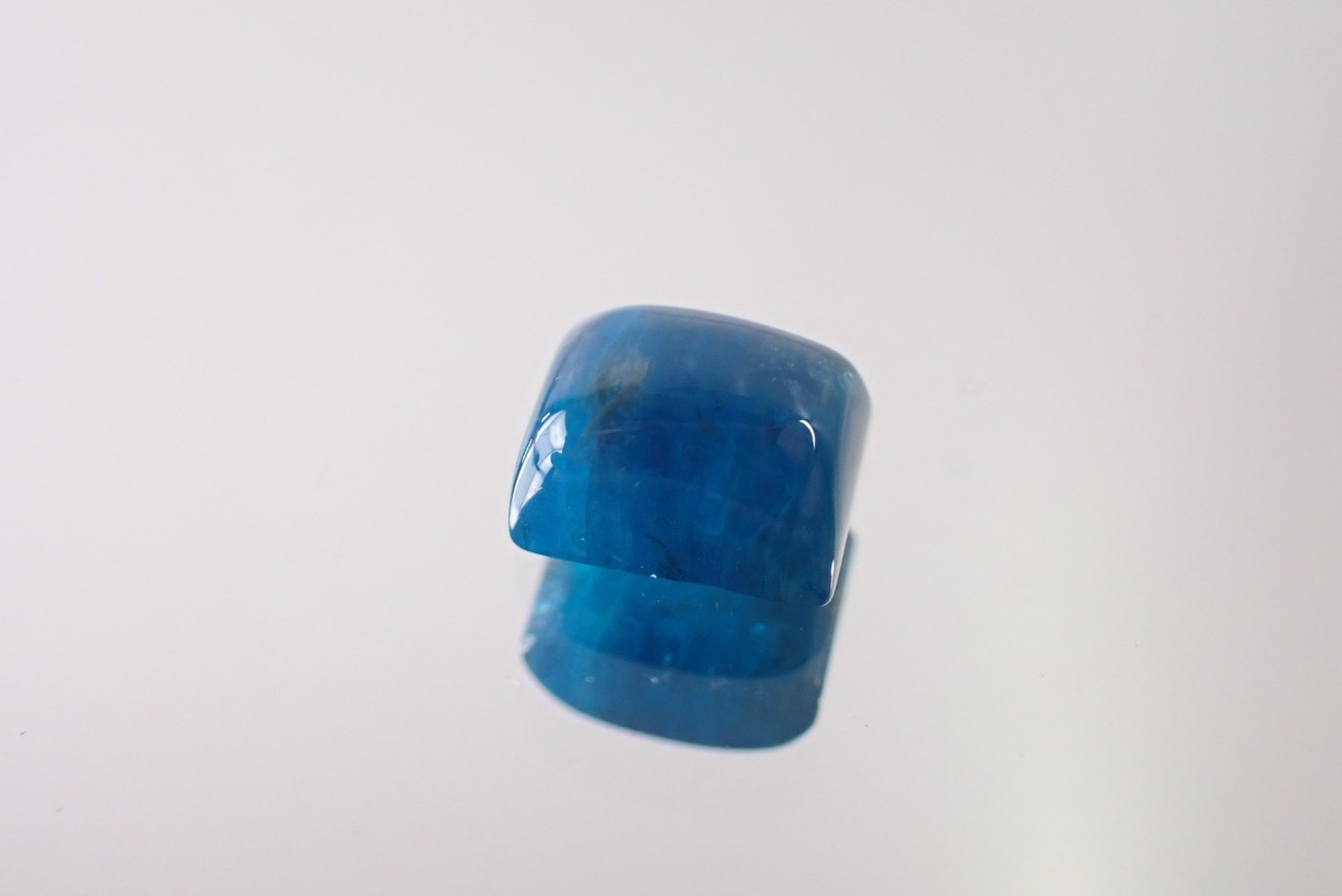 ネオンブルーアパタイト　3.29ct　[C6‐313]
