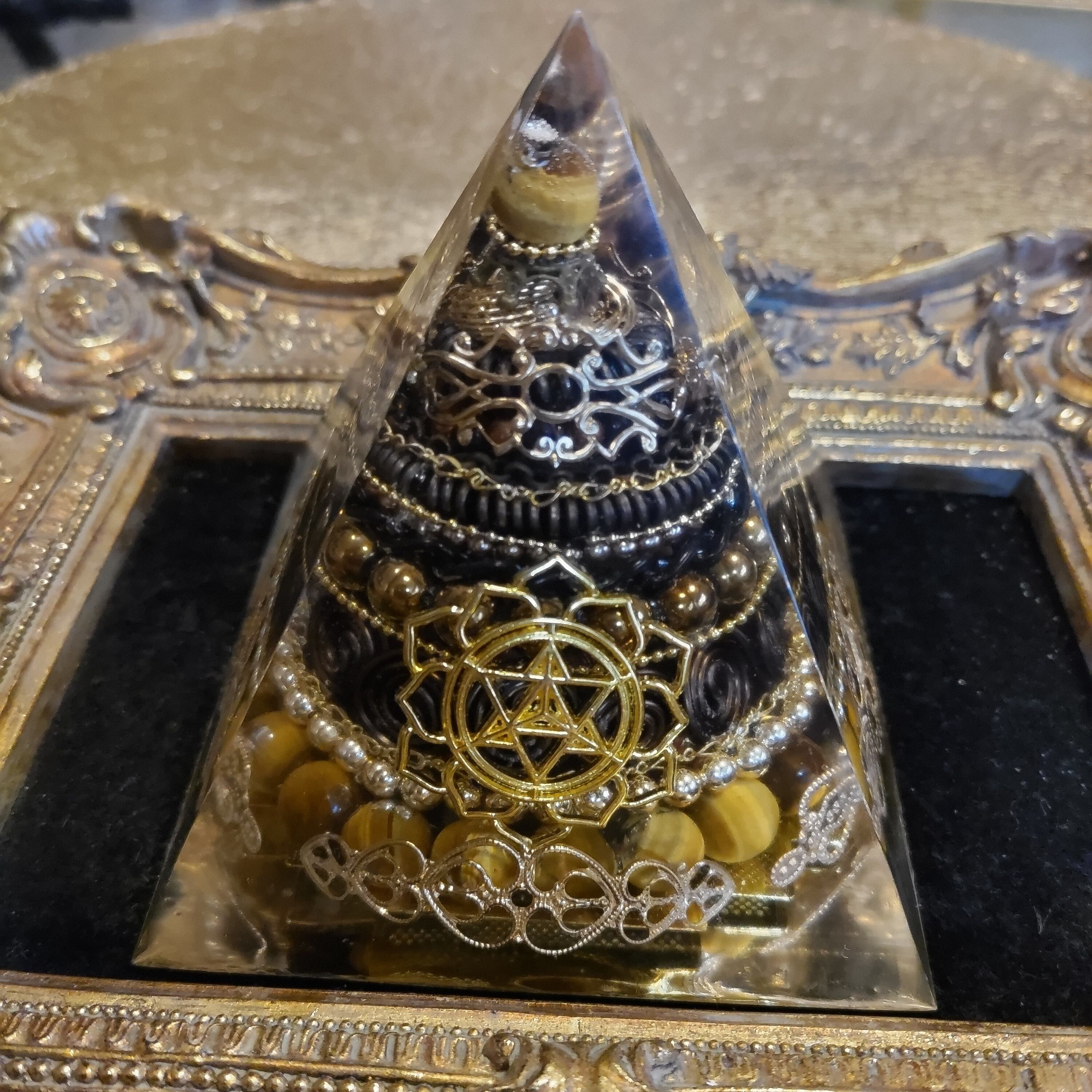 ラピス シュリヤントラ オルゴナイト✨ ピラミッドオルゴナイト