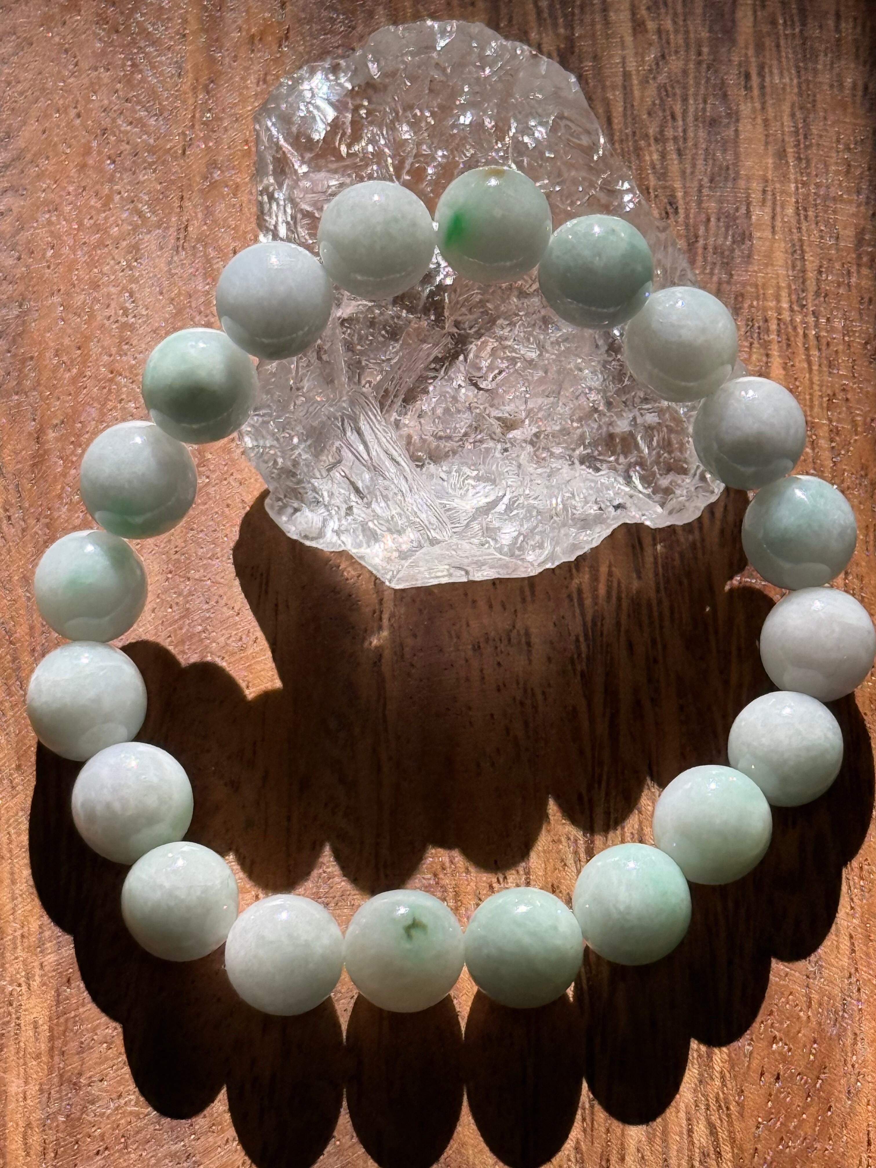 ミャンマー産翡翠 10mm. 038