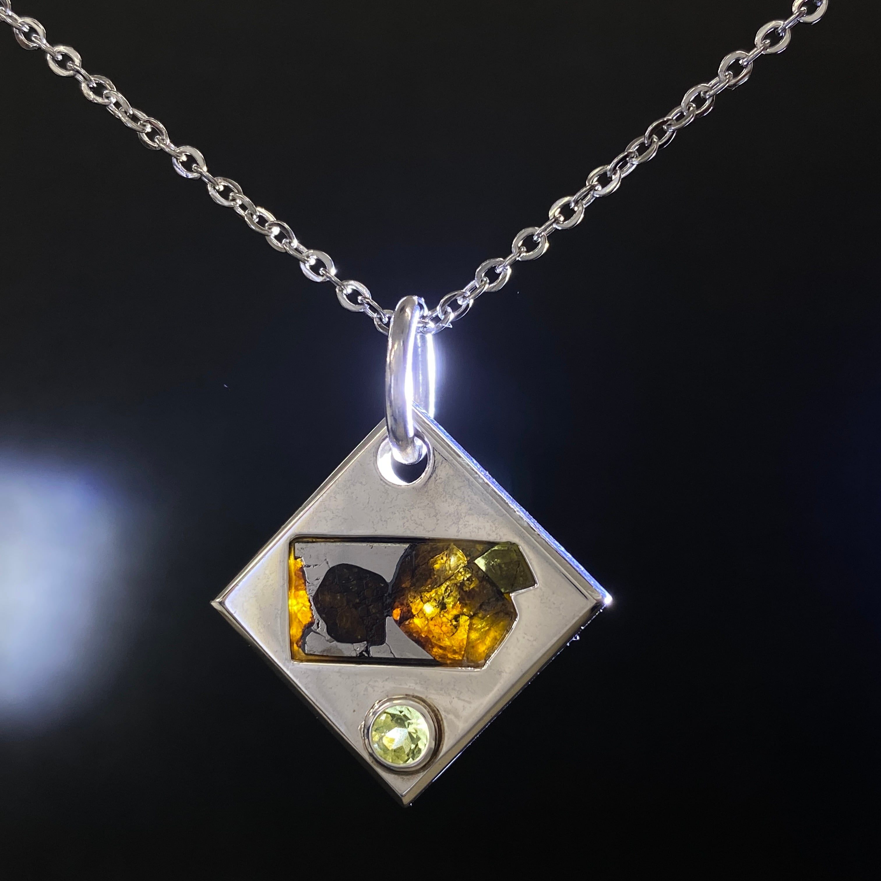 人気商品】パラサイト隕石 シルバー 25112904 | 【隕石屋】METEOS